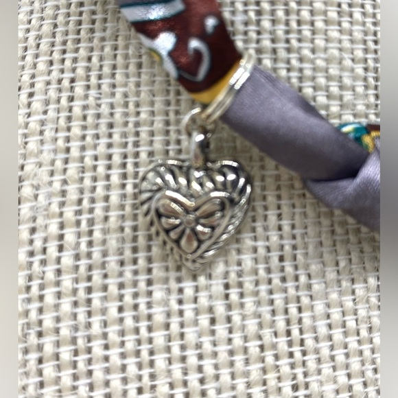 Green/Gray/White Mod Pattern Satin Scarf Necklace w/ Silver Charms Preppy - Picture 7 of 9